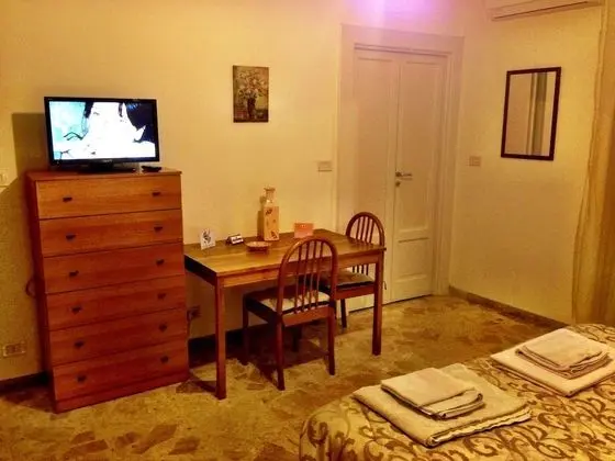 Classic Tek Büyük Yataklı Oda, 1 Çift Kişilik veya 2 Tek Kişilik Yatak, Ortak Banyo