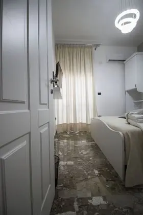 Economy Tek Büyük Yataklı Oda