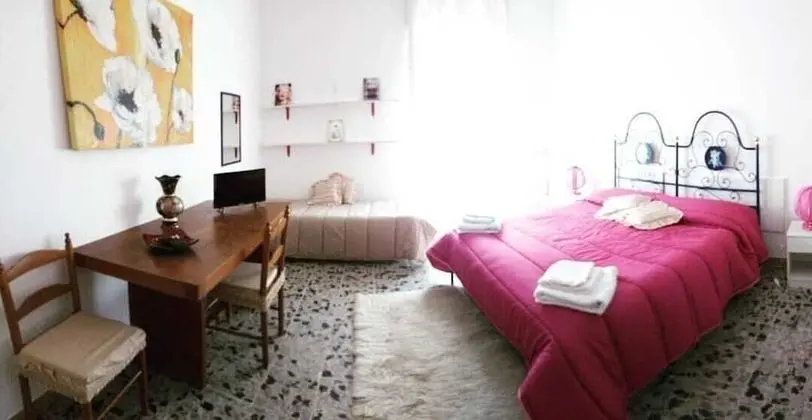 Standard Tek Büyük Yataklı Oda, Ortak Banyo