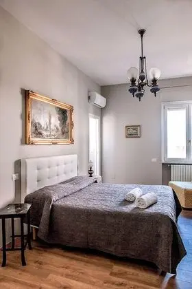 Tek Büyük Yataklı Oda, Balkon