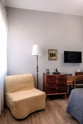 Tek Büyük Yataklı Oda, Balkon