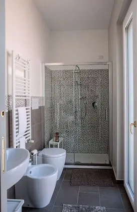 Tek Büyük Yataklı Oda, Balkon