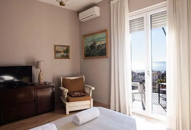 Tek Büyük Yataklı Oda, Teras, Deniz Manzaralı