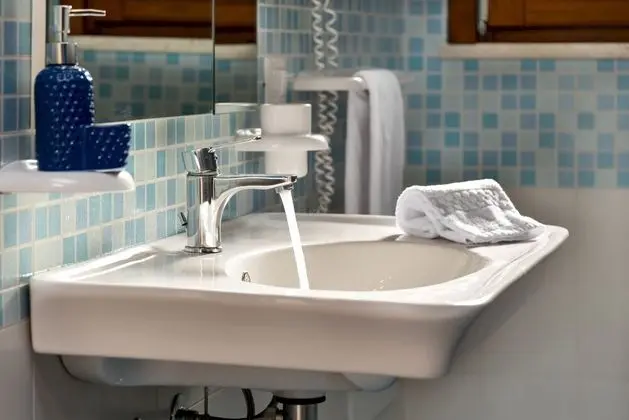 Tek Büyük Yataklı Oda, Veranda (Rosa Blu)