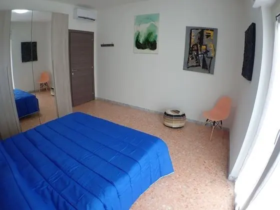 City Tek Büyük Yataklı Oda, Ortak Banyo, Avlu Manzaralı