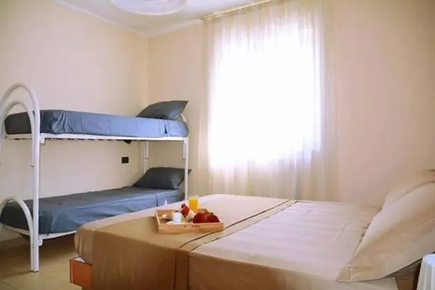 Dört Kişilik Oda, Bahçe Manzaralı