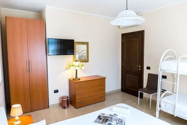 Dört Kişilik Oda, Bahçe Manzaralı