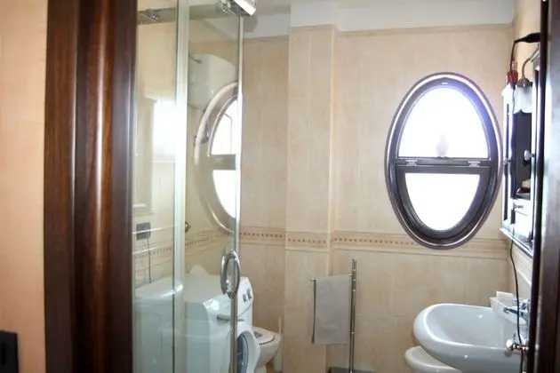 Dört Kişilik Oda, Bahçe Manzaralı