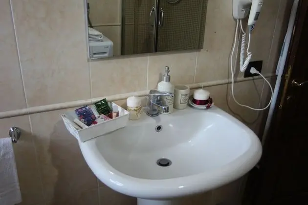 Dört Kişilik Oda, Bahçe Manzaralı