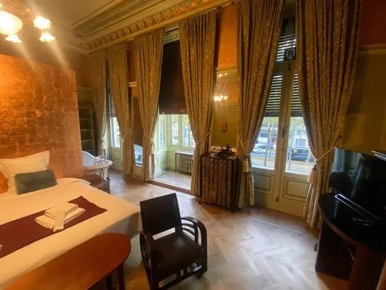 Deluxe Tek Büyük Yataklı Oda, Küvet