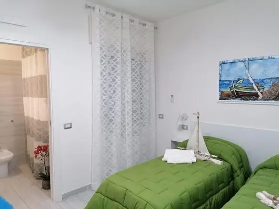 Tek Büyük veya İki Ayrı Yataklı Oda