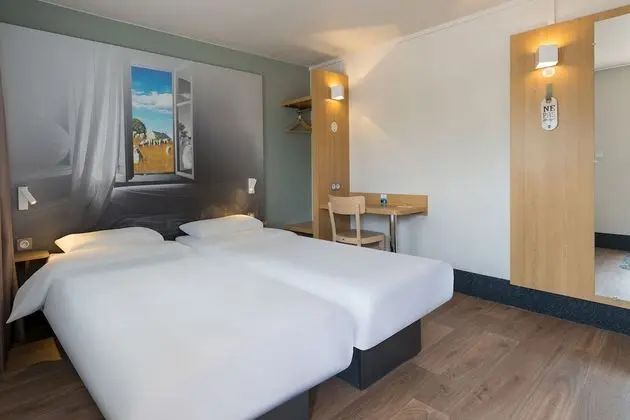 İki Ayrı Yataklı Oda, Sigara İçilmez