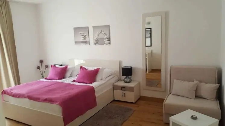 Classic Tek Büyük Yataklı Oda