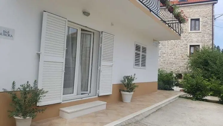 Classic Tek Büyük Yataklı Oda