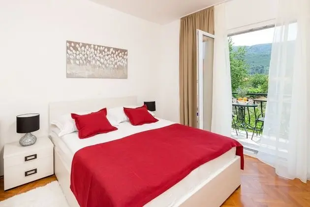 Standard Tek Büyük Yataklı Oda, Bahçe Manzaralı