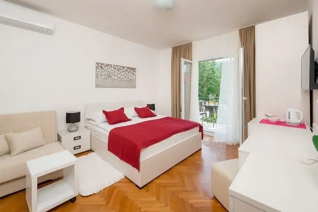 Standard Tek Büyük Yataklı Oda, Bahçe Manzaralı