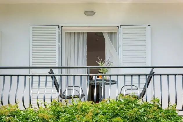 Standard Tek Büyük Yataklı Oda, Bahçe Manzaralı