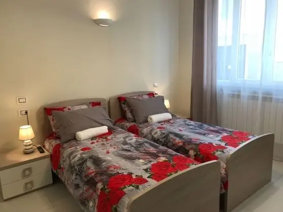 İki Ayrı Yataklı Oda, 1 Yatak Odası, Banyolu/Duşlu