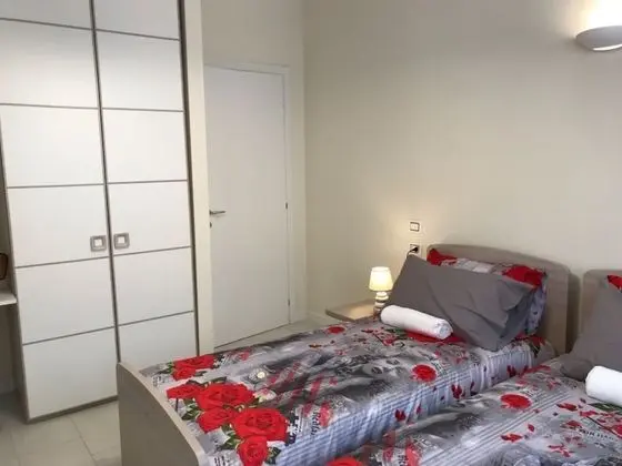İki Ayrı Yataklı Oda, 1 Yatak Odası, Banyolu/Duşlu