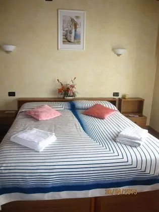 Dört Kişilik Oda, Ortak Banyo