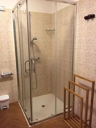 Economy Tek Büyük Yataklı Oda