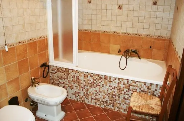 Üç Kişilik Oda, Havuz Manzaralı