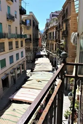 Üç Kişilik Oda, Balkon