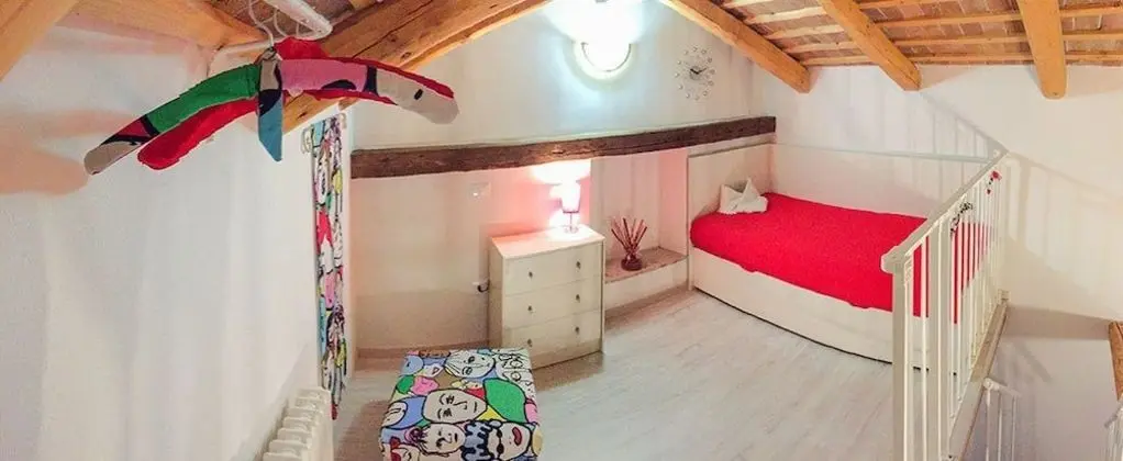 Family Oda, Avlu Manzaralı (Armonia)