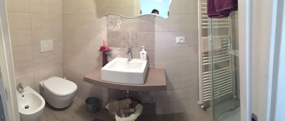 Traditional Tek Büyük Yataklı Oda, Avlu Manzaralı (Poesia)