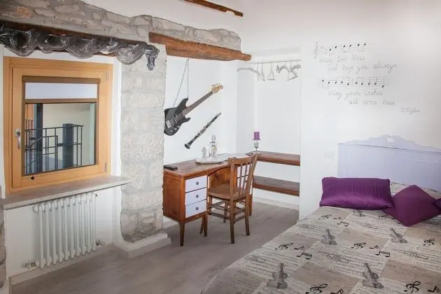 Traditional Tek Büyük Yataklı Oda, Avlu Manzaralı (Sinfonia)