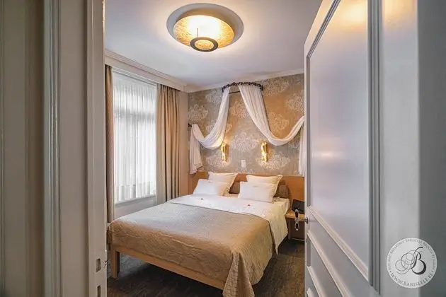 Romantic Süit, 1 Büyük (Queen) Boy Yatak