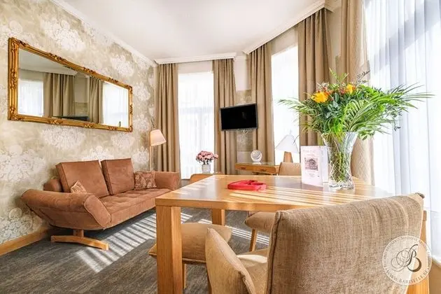 Romantic Süit, 1 Büyük (Queen) Boy Yatak