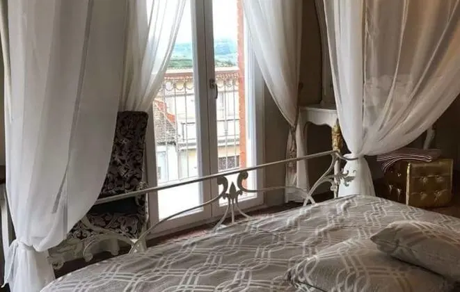 Panoramic Süit (Castel Baronia)