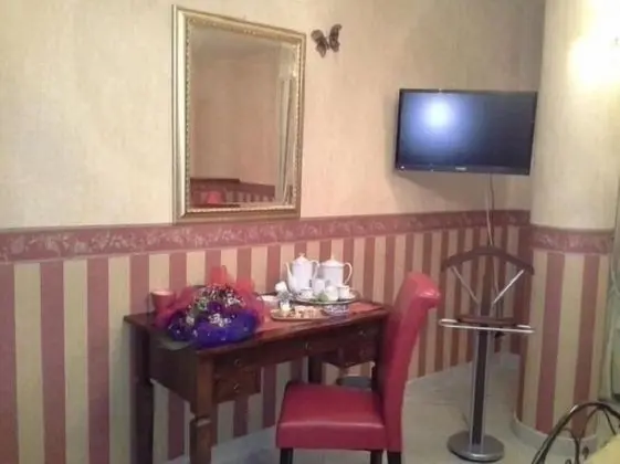 Üç Kişilik Oda, Ortak Banyo