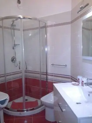 Üç Kişilik Oda, Özel Banyo