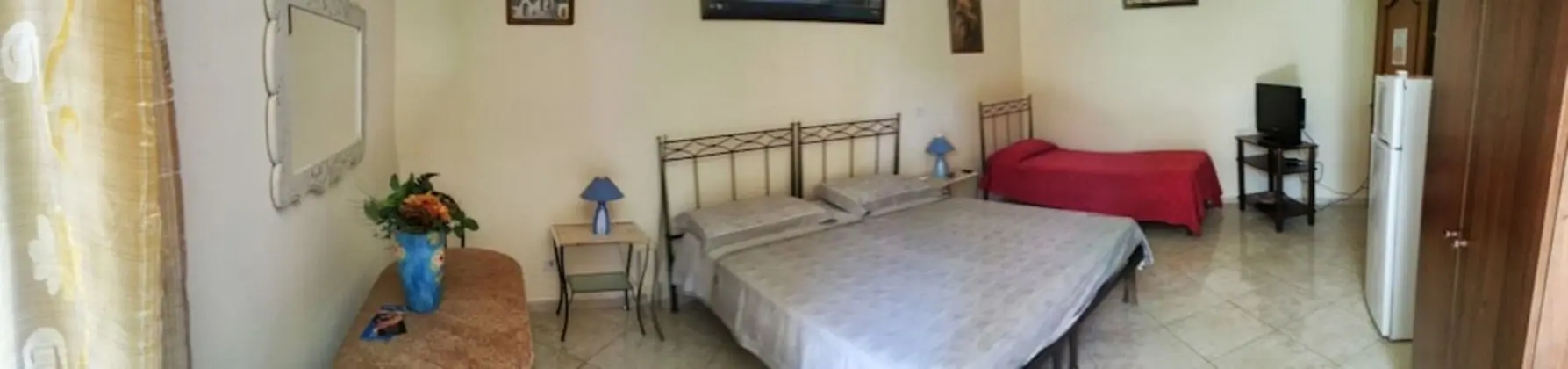 Dört Kişilik Oda, Bahçe Manzaralı