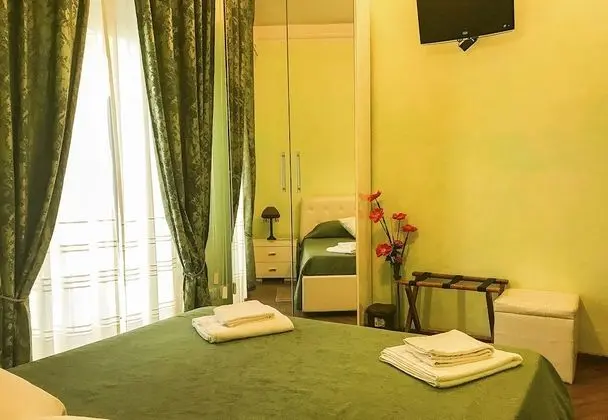 Comfort Tek Büyük Yataklı Oda, Ortak Banyo