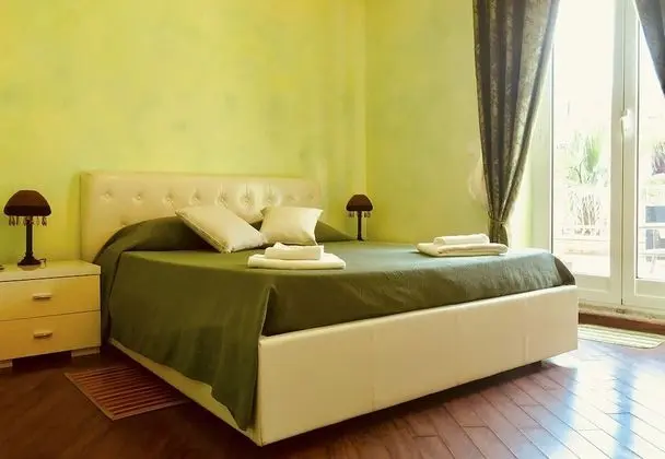 Comfort Tek Büyük Yataklı Oda, Ortak Banyo