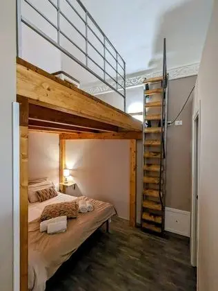 Deluxe Apart Daire, 1 Büyük (Queen) Boy Yatak ve Çekyat, Küçük Mutfak, Asma Kat (2 Adults + 1 Child)