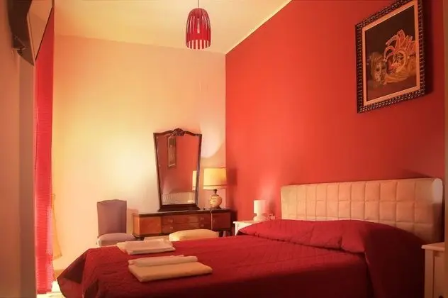 Classic Tek Büyük Yataklı Oda, Balkon, Şehir Manzaralı (Teatro)