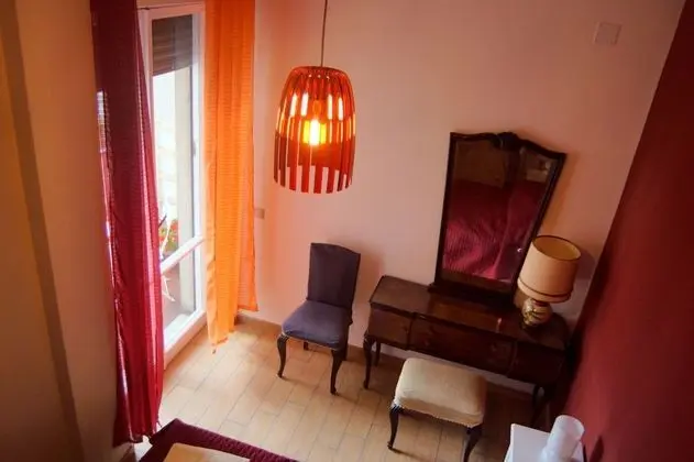 Classic Tek Büyük Yataklı Oda, Balkon, Şehir Manzaralı (Teatro)