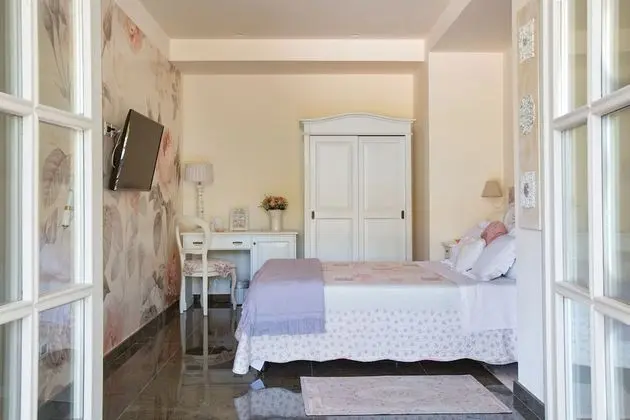 Classic Tek Büyük Yataklı Oda, 1 Yatak Odası, Veranda, Havuz Manzaralı