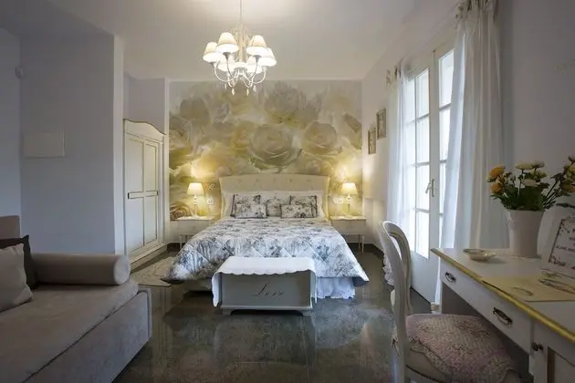 Luxury Üç Kişilik Oda, Veranda, Havuz Manzaralı