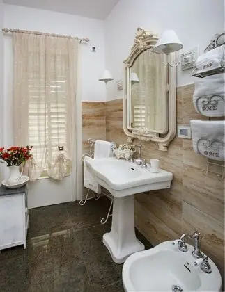 Luxury Üç Kişilik Oda, Veranda, Havuz Manzaralı