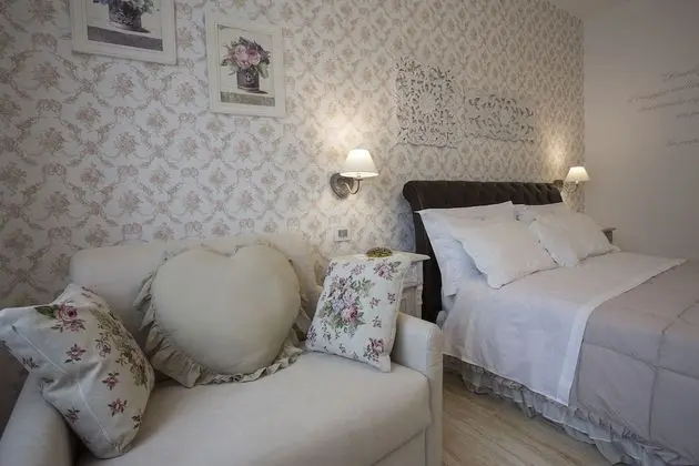 Superior Üç Kişilik Oda, Balkon, Havuz Manzaralı