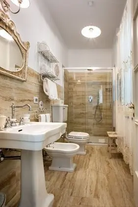 Superior Üç Kişilik Oda, Balkon, Havuz Manzaralı