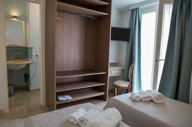 Tek Büyük veya İki Ayrı Yataklı Oda