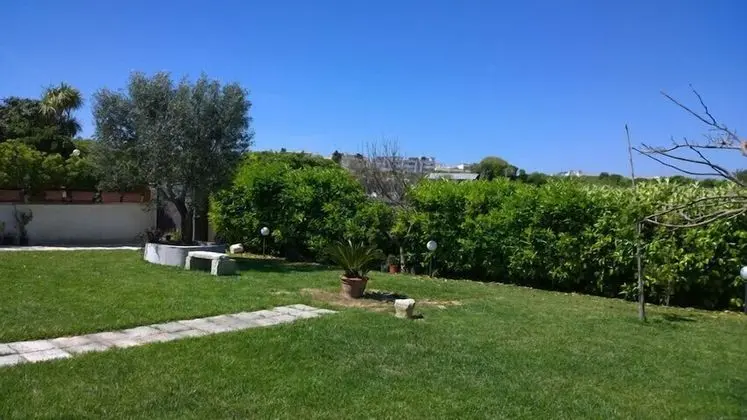 Tek Büyük Yataklı Oda, Bahçe Manzaralı
