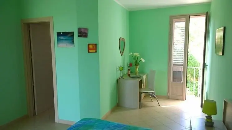 Tek Büyük Yataklı Oda, Balkon