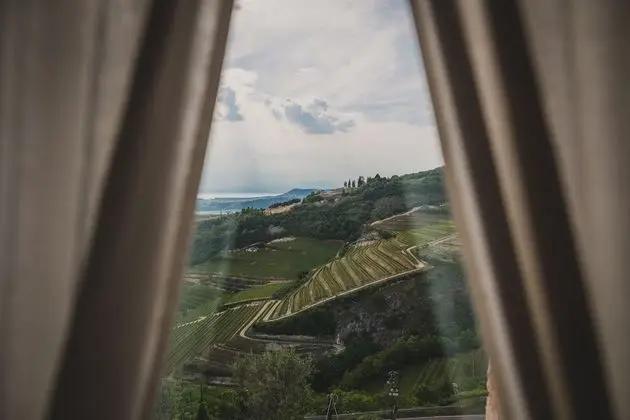 Apart Daire, 2 Yatak Odası, Üzüm Asması Manzaralı